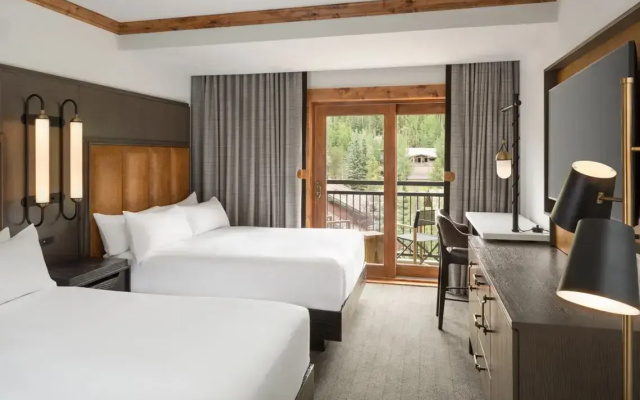 Standard room with mountain view