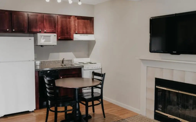 1 Bedroom Suite