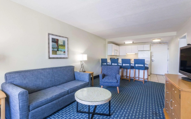 1 Bedroom Quadruple Suite