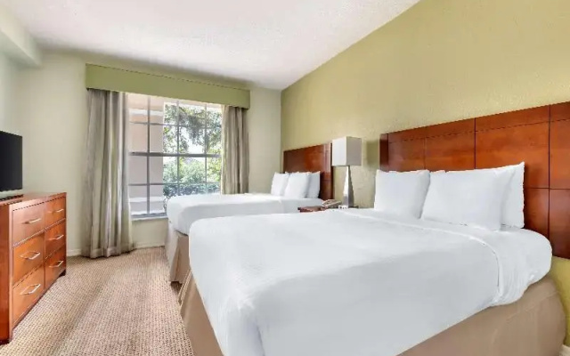 Suite with balcony and with view