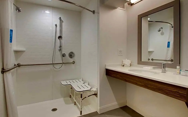 Sextuple Suite