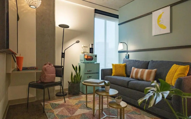 1 Bedroom Suite