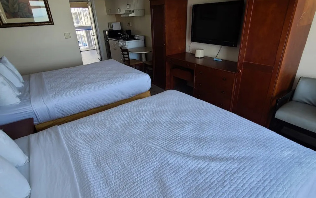 2 Bedrooms Deluxe Double room beachfront