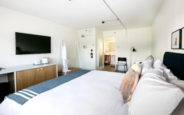 Deluxe Patio Double room