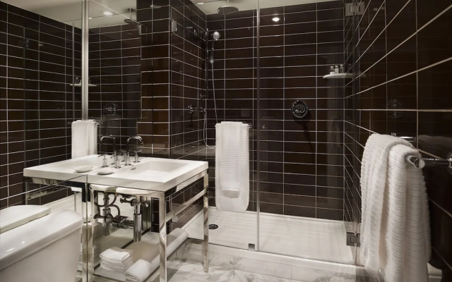 2 Bedrooms Deluxe Suite