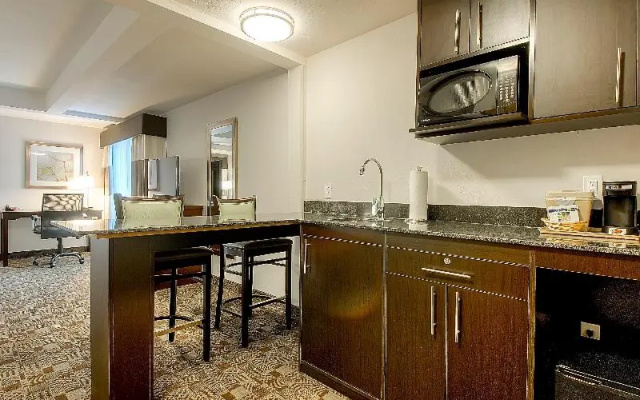 Standard Suite