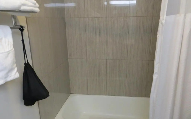 2 Bedrooms Double Suite