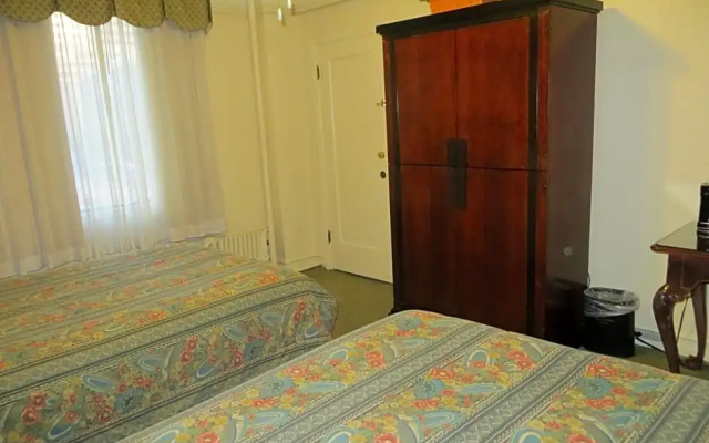 Standard room with city view