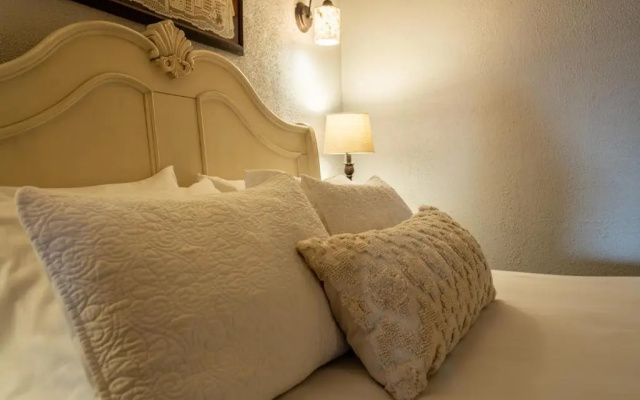 Standard Single room with mountain view