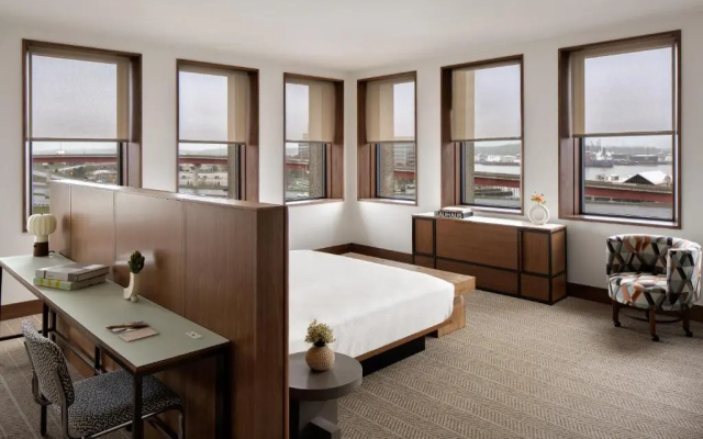Standard room with water view