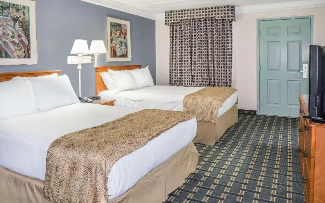 Quadruple room