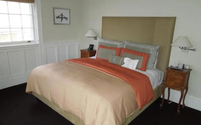 Standard Junior Suite