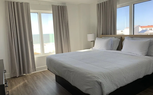 2 Bedrooms Standard Suite with city view