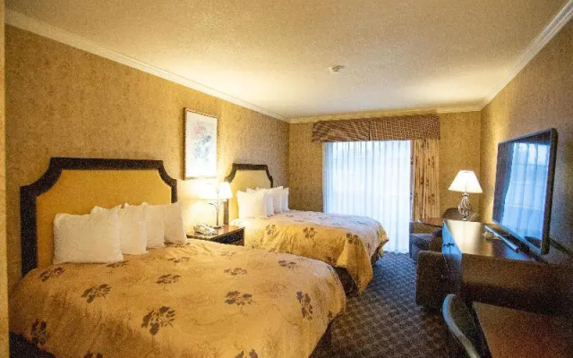 2 Bedrooms Standard Family room