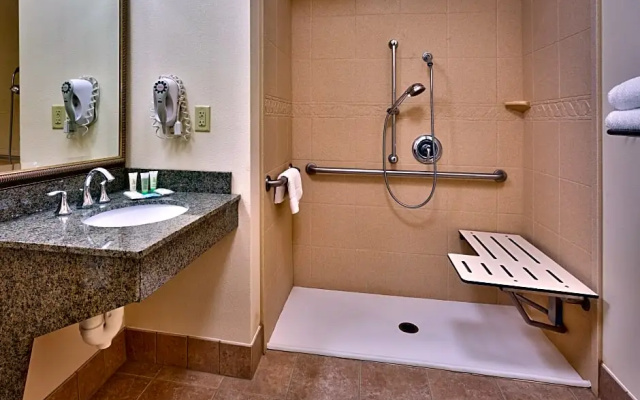 2 Bedrooms Double Suite