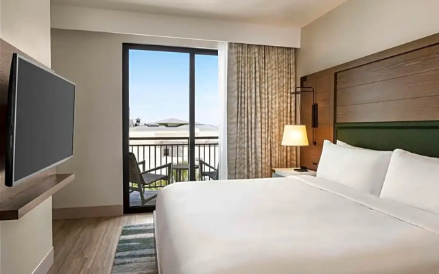 2 Bedrooms Suite with balcony and with bay view