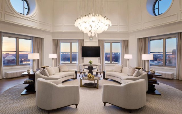 2 Bedrooms Presidential Quadruple Suite with water view