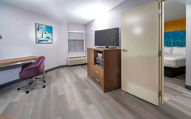 1 Bedroom Quadruple Suite