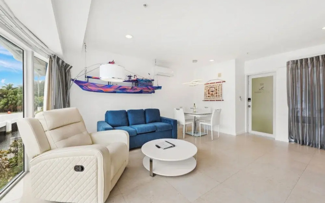 1 Bedroom Deluxe Suite with garden view