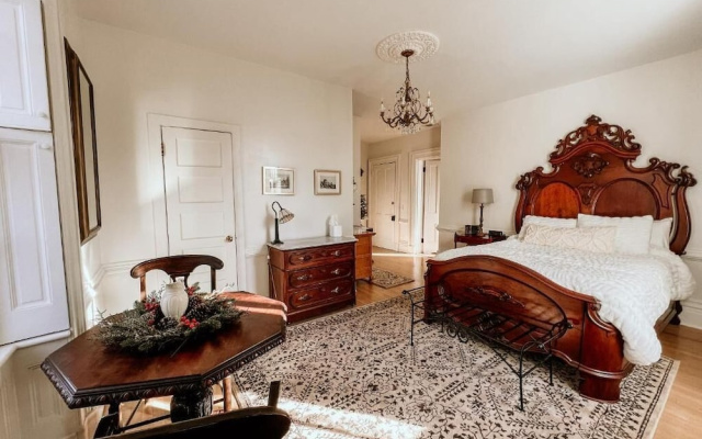 Suite with balcony