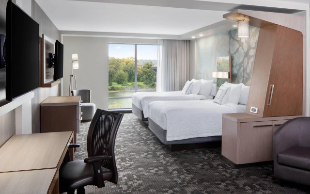 Quadruple Suite with river view