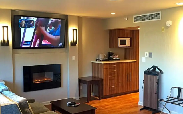 Double Suite