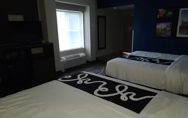 Deluxe Quadruple room