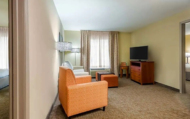 2 Bedrooms Double Suite