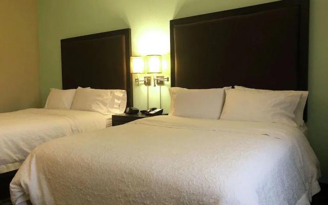 Mobility/Hearing Accessible with Tub Quadruple room