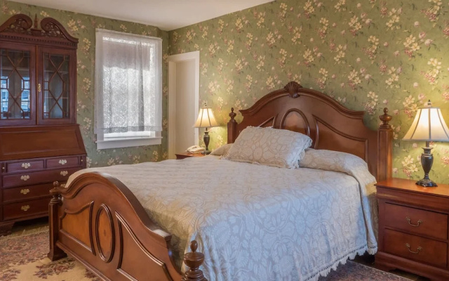 Standard Double room with partial ocean view