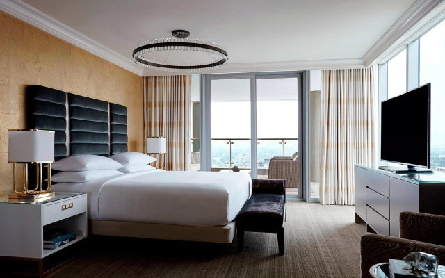 1 Bedroom Presidential Double Suite with pool view