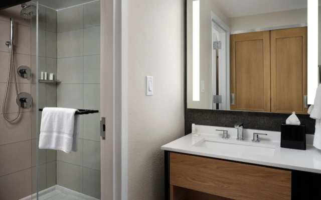 Standard Quadruple room with courtyard view