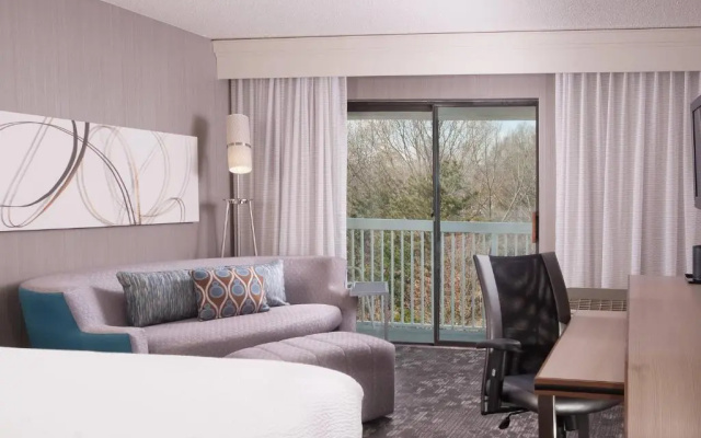 Standard room with balcony