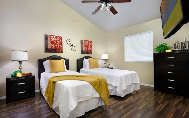 5 Bedrooms Family Cottage