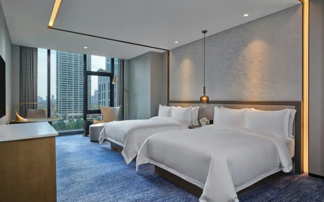 Superior Quadruple room with park view