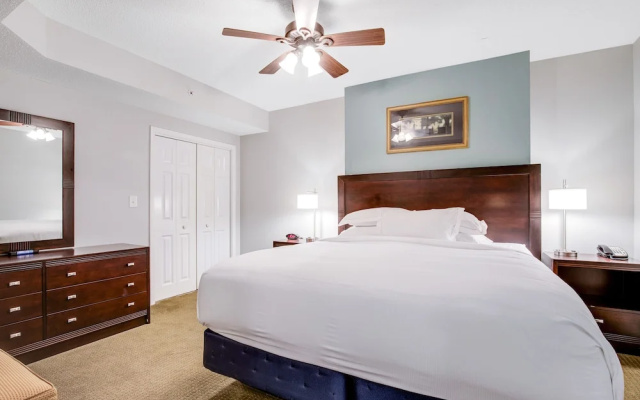 1 Bedroom Suite with balcony and with partial ocean view