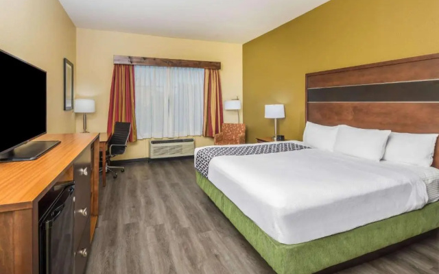 Standard room with city view