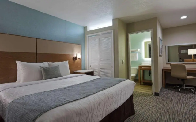 2 Bedrooms Suite