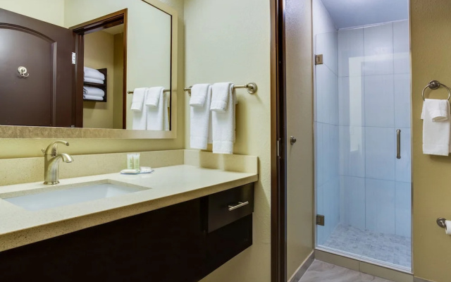 2 Bedrooms Suite