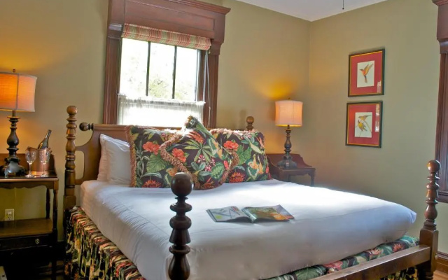 Deluxe Double Suite with balcony