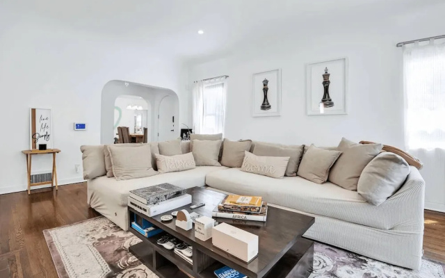 3 Bedrooms Cottage with balcony