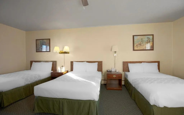 Standard Sextuple room