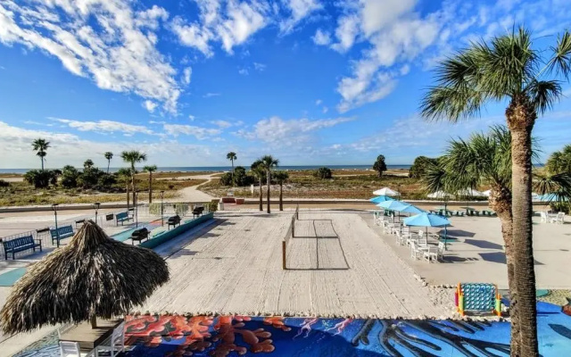 Standard room with pool view