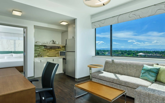 Executive Double Suite with mountain view