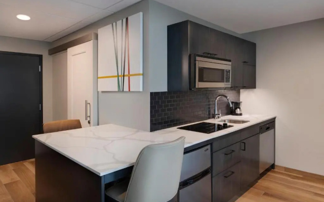 Twin Studio Kitchen Suite