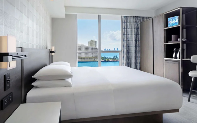 Double room with balcony and with bay view