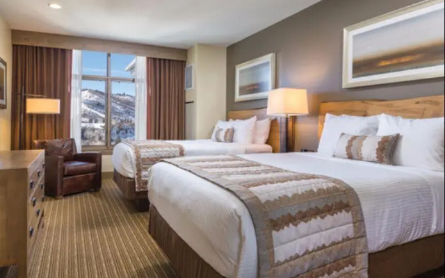 Premier room