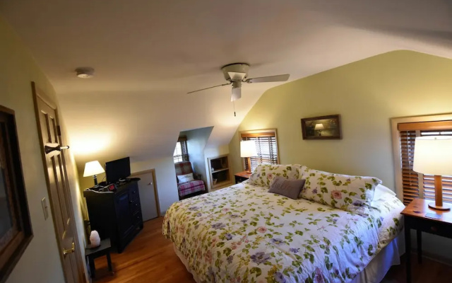 2 Bedrooms Deluxe Cottage