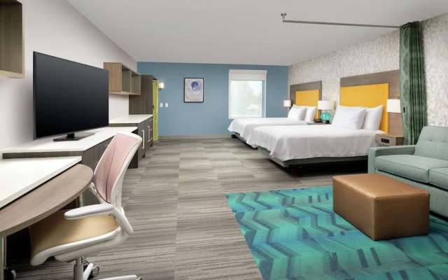 Accessible with Tub Quadruple Studio Suite