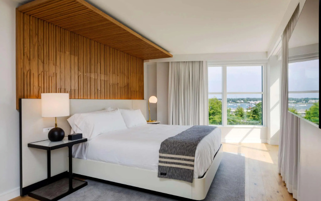 1 Bedroom Double Suite with water view